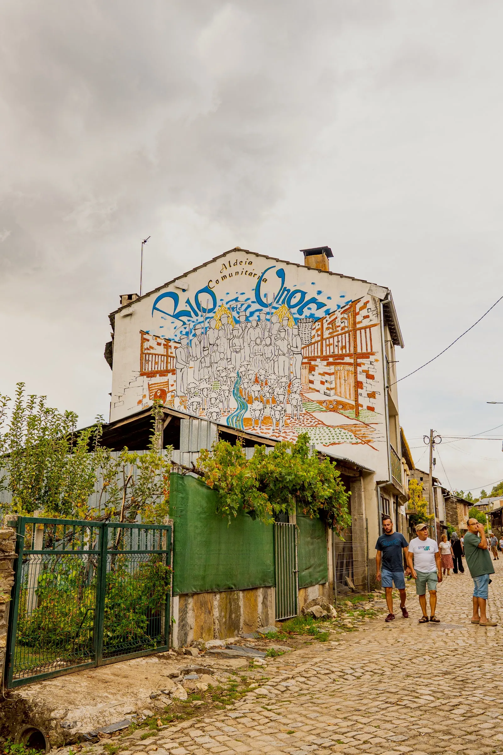 Arte nas paredes de Rio de Onor, fotografia 1