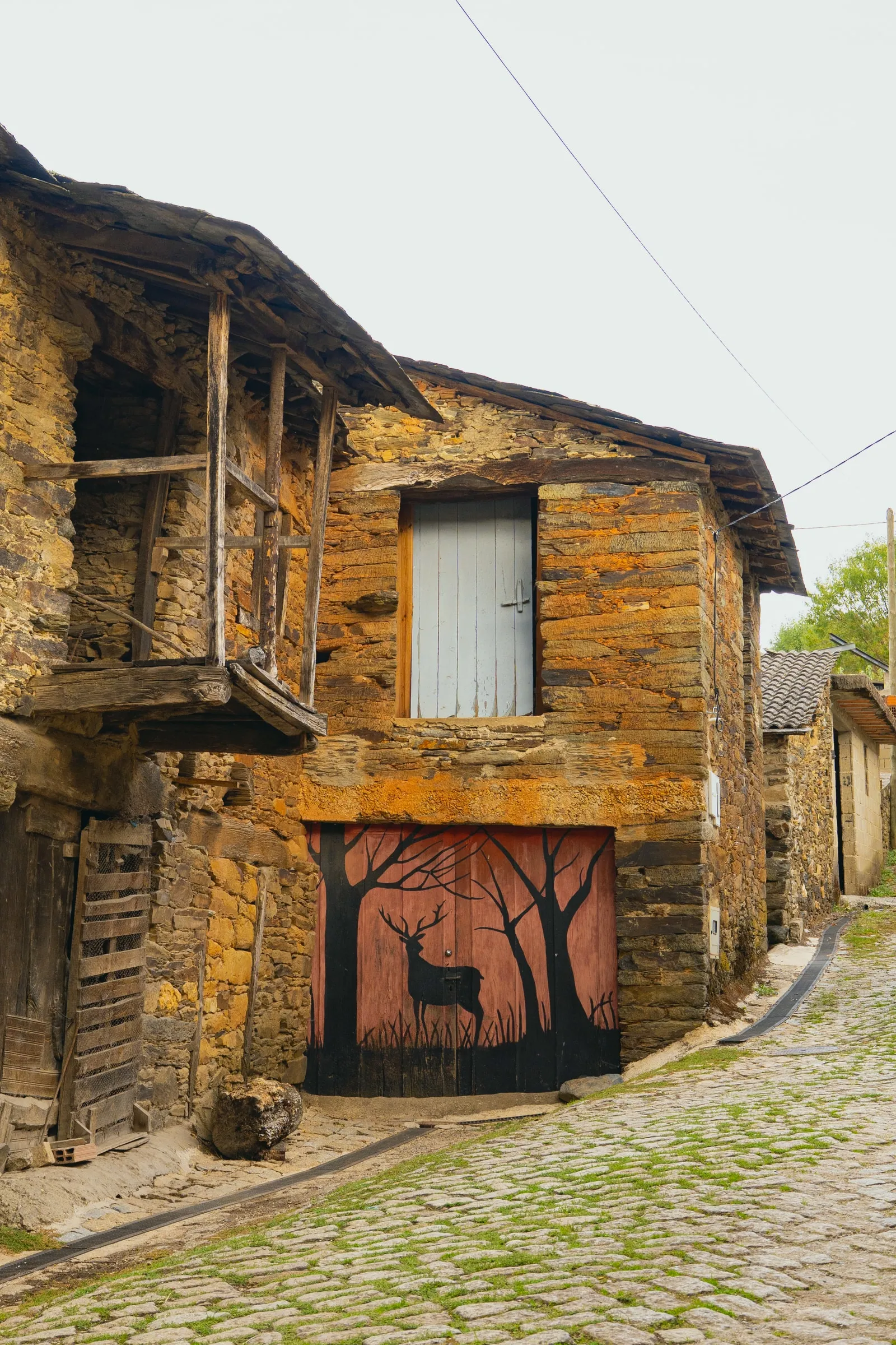 Arte nas paredes de Rio de Onor, fotografia 3